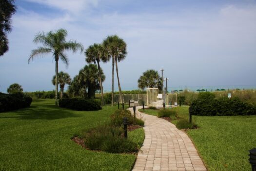 Siesta Key – Midnight Cove – Beach/Pool Side Condo 211
