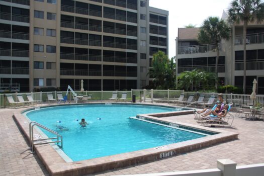 Siesta Key – Midnight Cove – Beach/Pool Side Condo 211