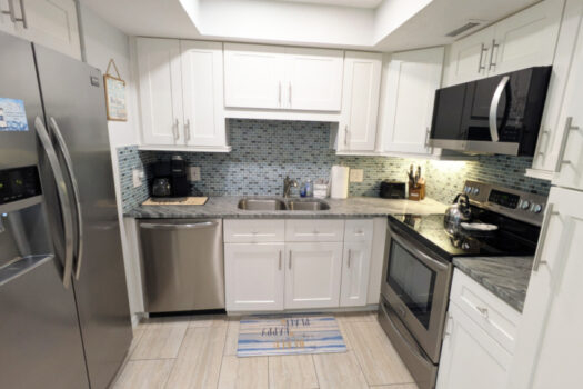 Siesta Key Beach Condo, 2Br/2Ba, Beautiful Views From All Rooms! 303-S