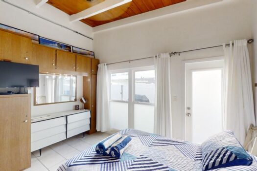 Siesta Key – Sea Crest #24 – 1Br/1Ba, Steps To Our White Sand Beach