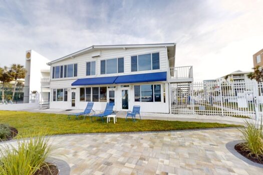 Siesta Key – Sea Crest #24 – 1Br/1Ba, Steps To Our White Sand Beach